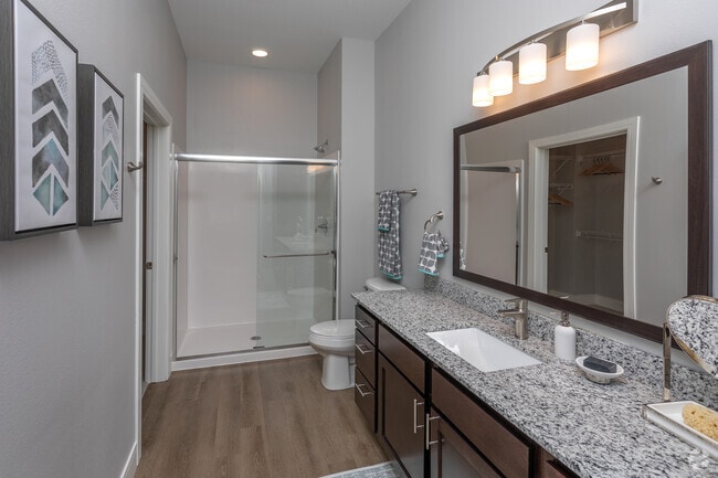 2BR, 2BA, Model - 1,100SF