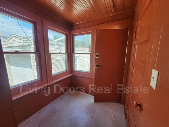 Photo - 602 C St