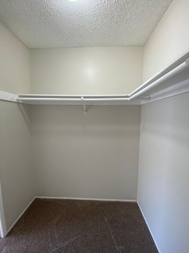 Walk in Closet - Cordova Apartments
