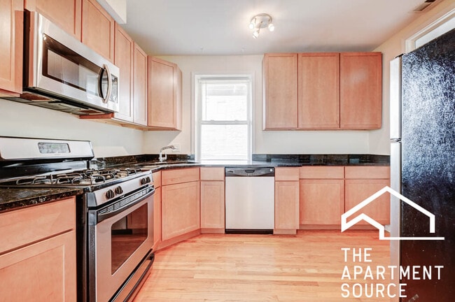 Building Photo - 2553 W Ardmore Ave Unit 2 Rental