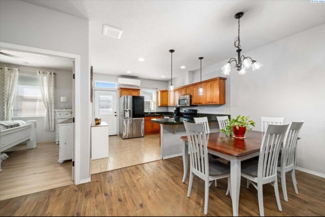 Photo - 4215 W 2nd Ave