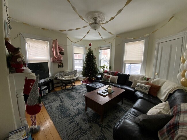 Photo - 129 Saint Alphonsus St