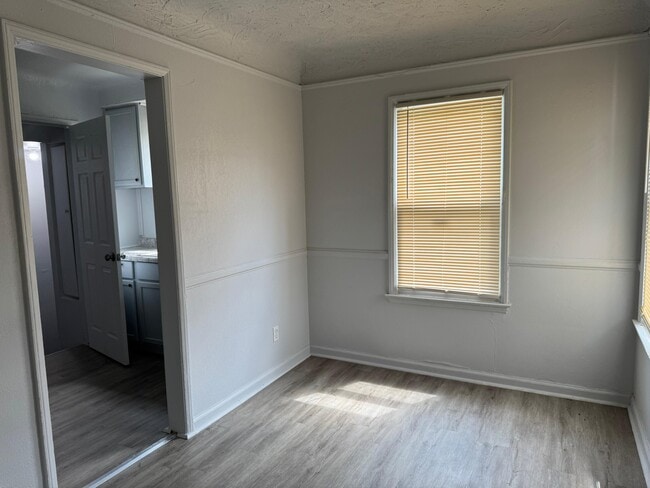 Photo - 9430 Philip St