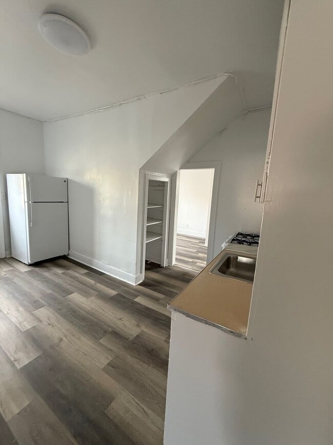 Photo - 124 S Chillicothe St Unidad 2