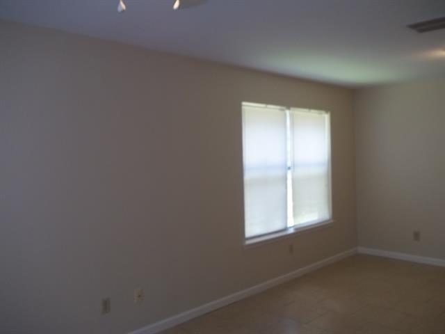Photo - 936 Ember Ln