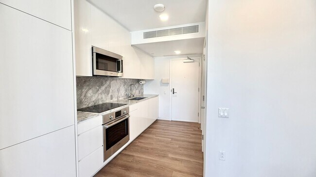 Photo - Studio/1ba/1pkg in Kakaako! Unit 1216