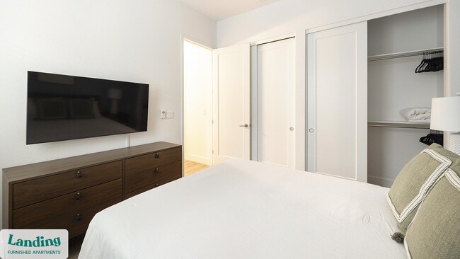 Photo - 8200 W Encanto Blvd Unidad 32