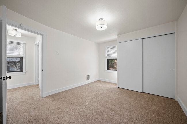 Photo - 924 Kable Way