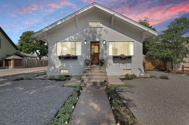 Building Photo - Elegant 1BR Basement Suite in Downtown His... Rental