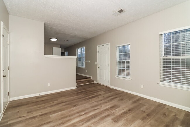 Photo - 5875 Bellingrath Way