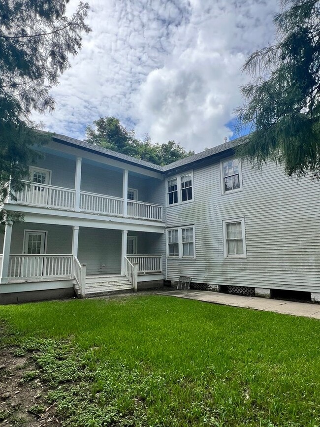 Building Photo - 5bd/2ba Located Near Campus and Broadway! Text (510)-631-1171 for more info!