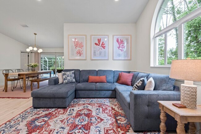 Photo - 87 Parkview Dr