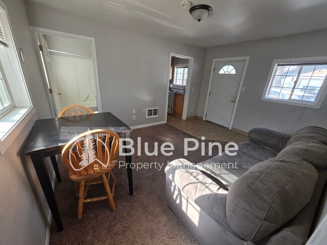 Photo - 340 N Water St