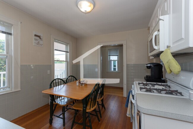 Photo - 216 Arlington St Unit 2