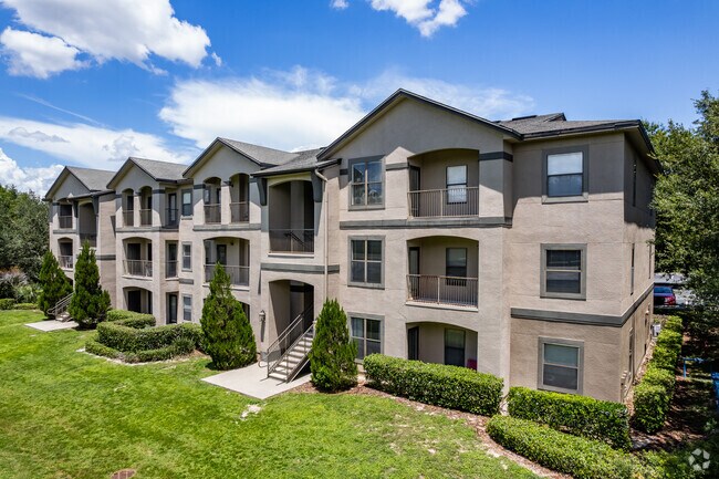 797 Teague Trl Lady Lake, FL 32159-3110 - The Quarters