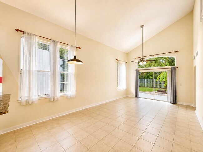 6711 Green Island Cir