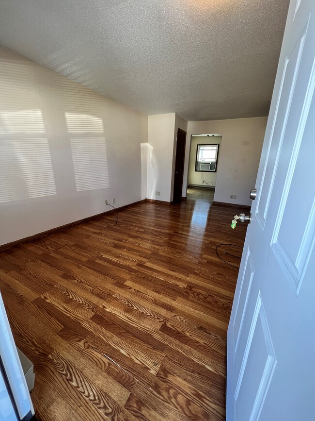 Foto principal - 1006 Davis St