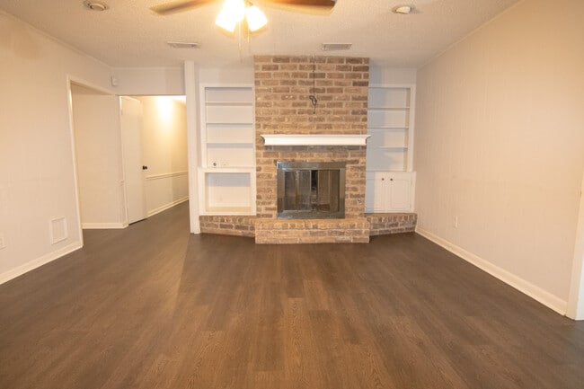 Photo - 5108 Twin Oaks St