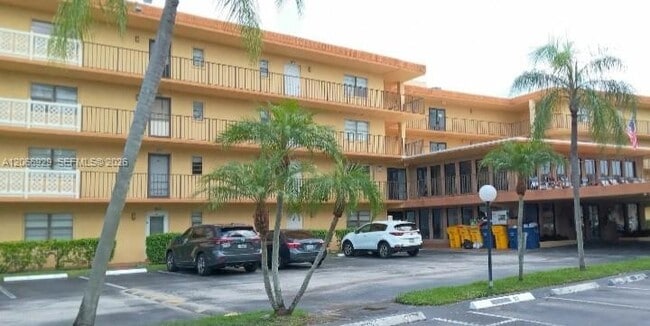 Building Photo - 9273 SW 8th St Unit 220