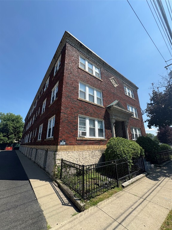 Photo - 2 Crandall St Apartment Unit 5-22