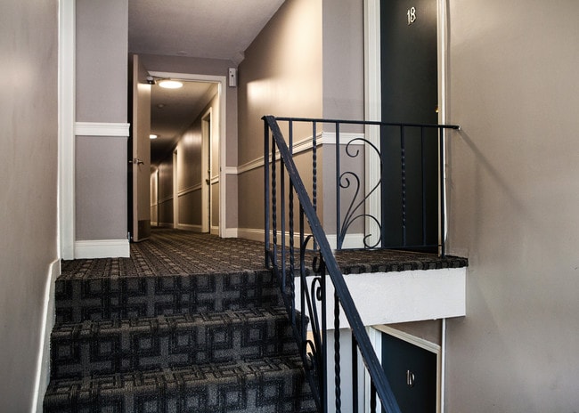 Sagamore Court