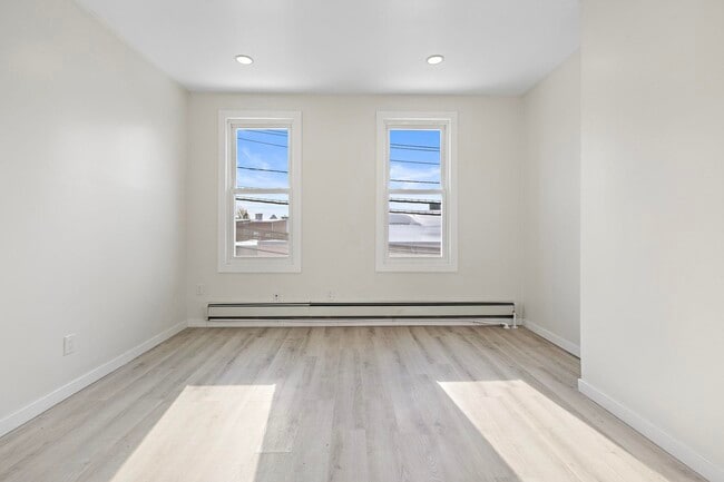 Photo - 600 67th St Unit 2