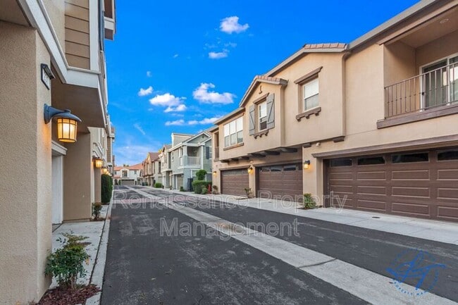 Photo - 194 S Veracruz Pl