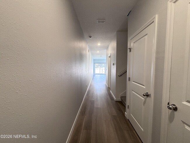 Photo - 694 Holly Lks Dr