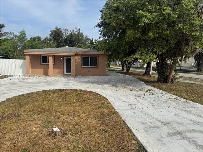 Building Photo - 801 NW 109th St Unit 1