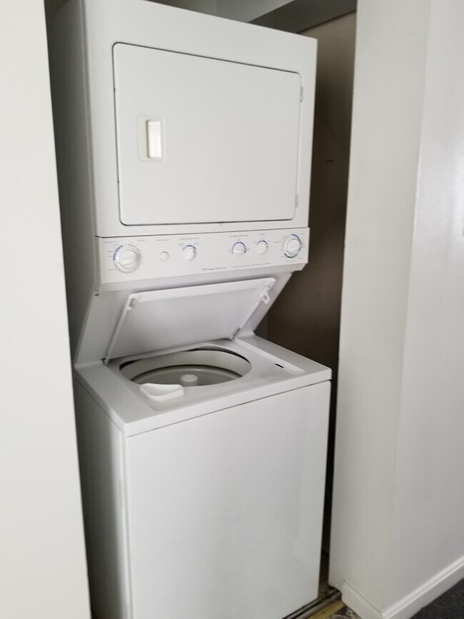 Photo - 455/457 Grove Street Unidad 457 Grove Street