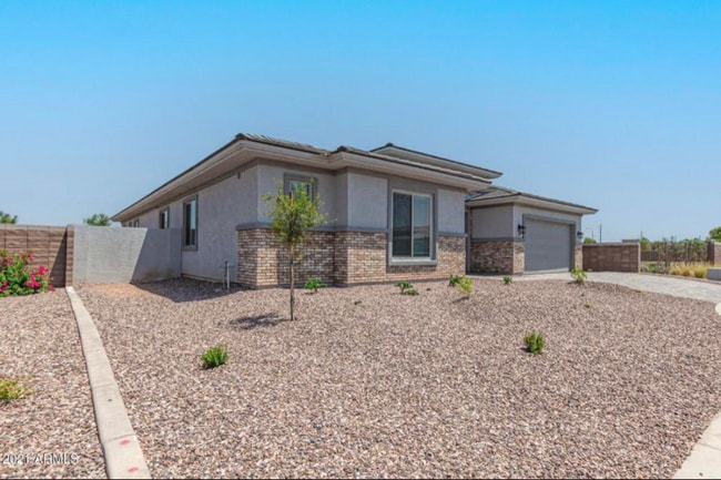 Photo - 880 W Flamingo Dr