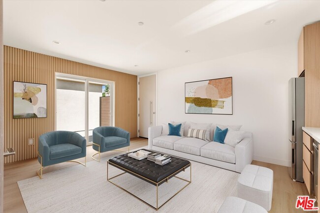 Photo - 5912 1/2 Mammoth Ave