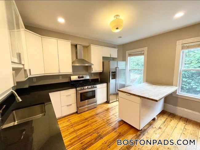 Photo - 51 Greenwich St