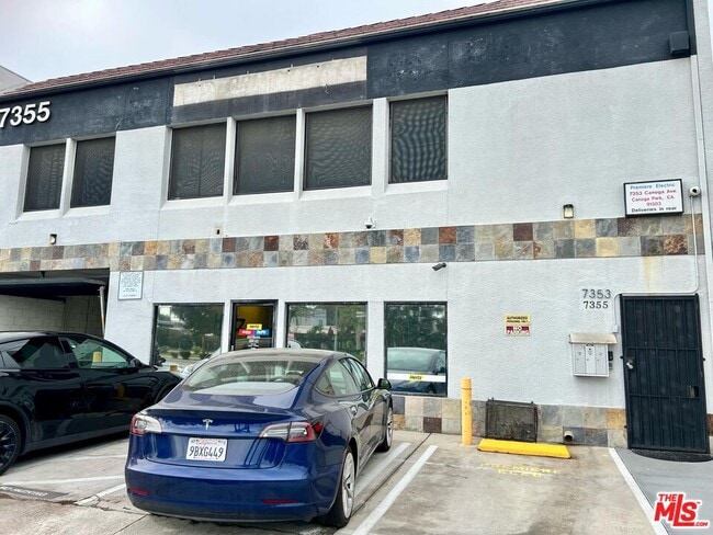 Building Photo - 7353 Canoga Ave