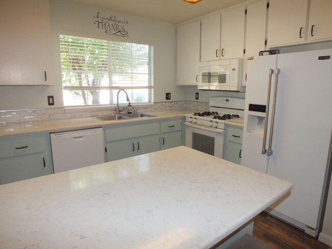 Photo - 2/1.5 Diamond Springs condo