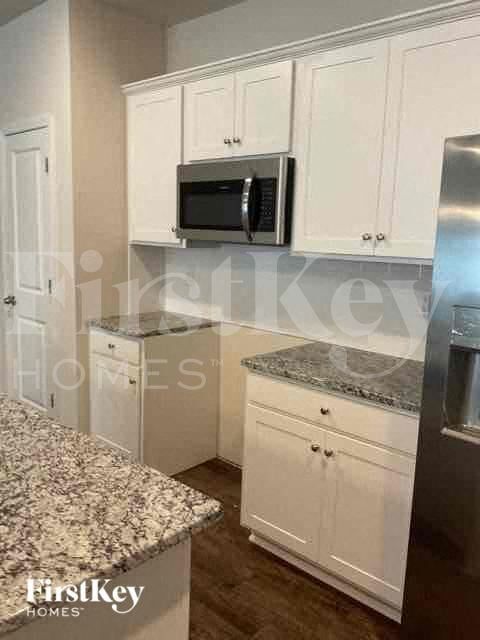 2076 Cypress Village Dr NW