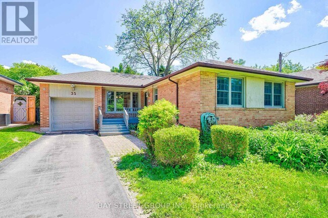 Photo - 35 Camwood Crescent