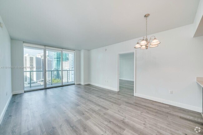 Building Photo - 55 SE 6th St Unit 1703 Rental