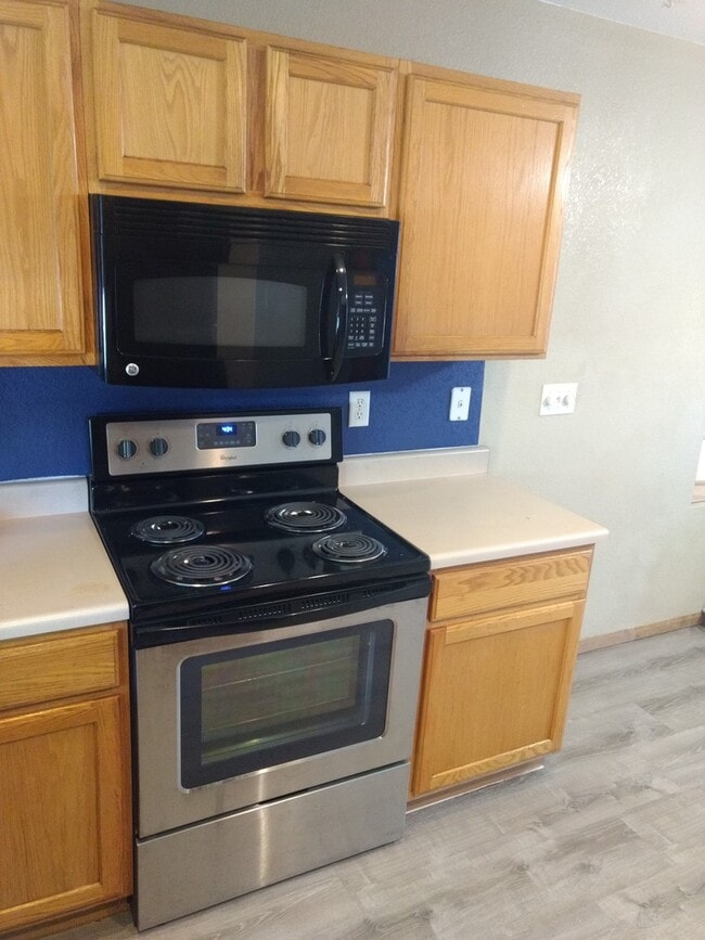 Photo - 3 Bedroom 2 Bath House in Thornton Available Now!