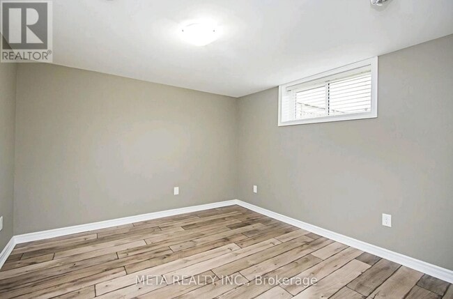 Photo - 296 Festhubert St