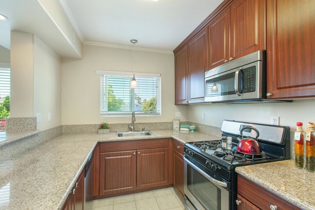 5077 Cape May Avenue San Diego, CA 92107-Oceanwalk Apartment Homes Kitchen