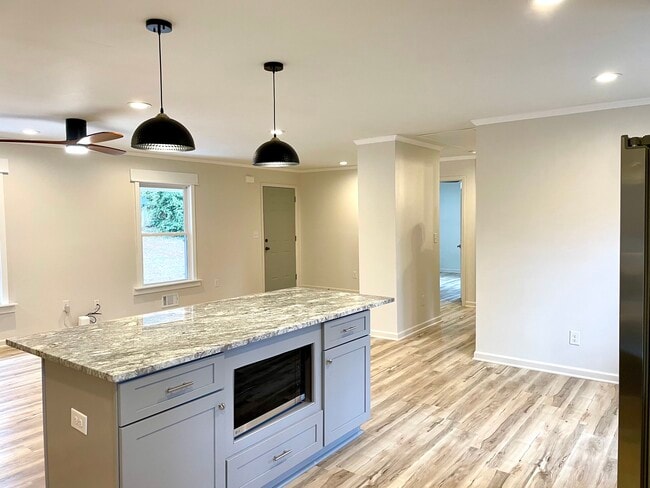 Photo - 2272 Collier Dr