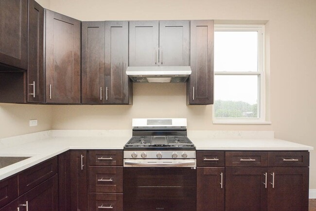 Photo - 2637 W Potomac Ave Apartments Unit 3