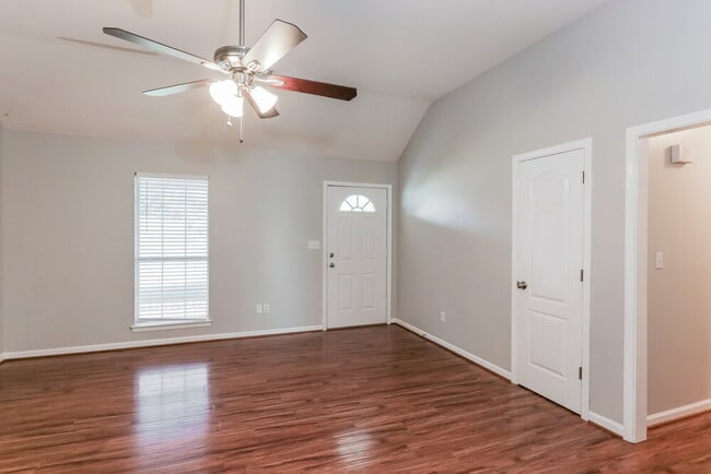 Photo - 1329 Annesdale Dr