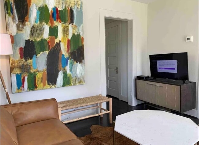 Photo - 1103 W 18th St House