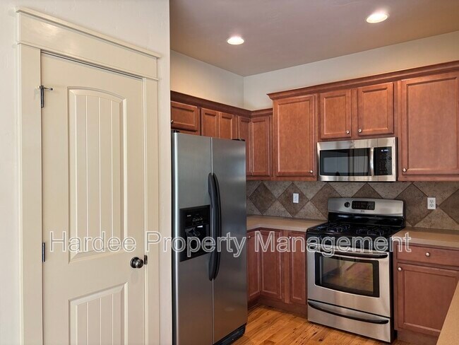 Photo - 6251 W Geneva St