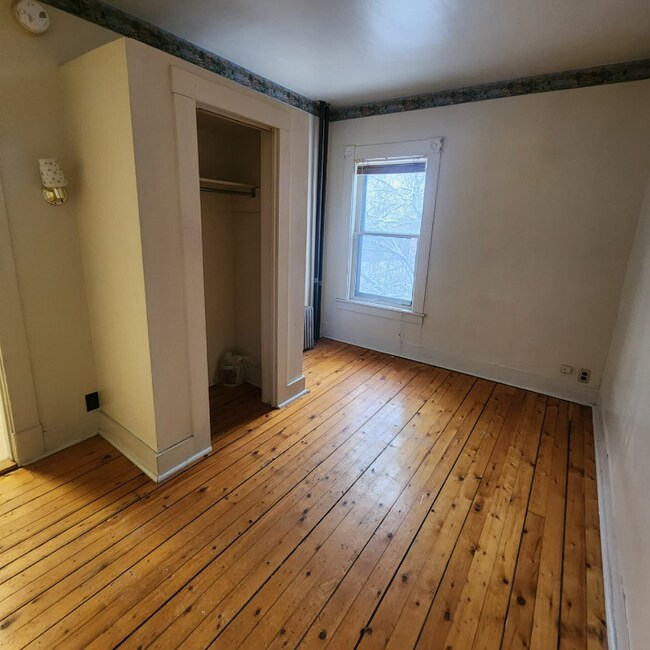 Photo - 12 Downing St Unidad 2