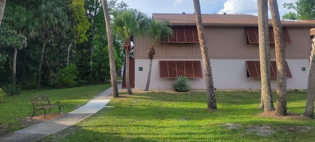 Building Photo - 100 Sweetgum Woods Ct Unit 8D