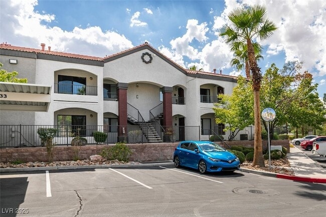 Building Photo - 950 Seven Hills Dr Unit 727 Rental