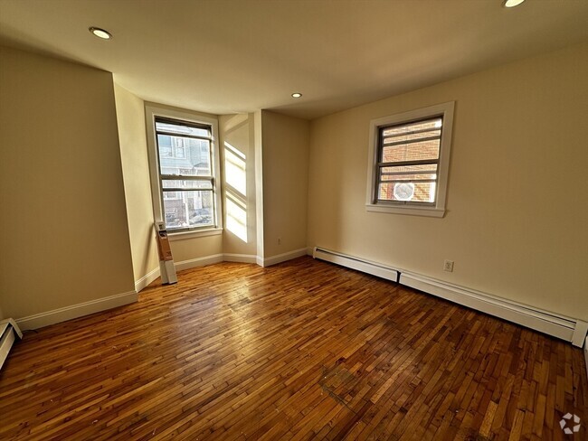 Building Photo - 305 Princeton St Unit #1 Rental
